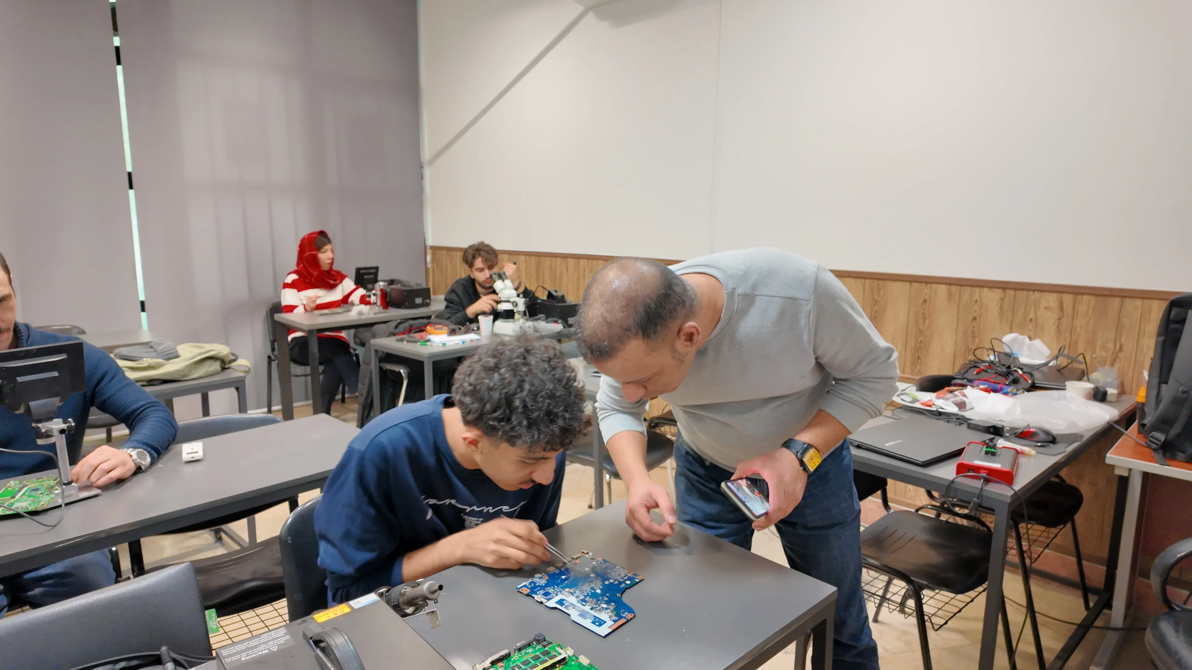 تعمیرات لپتاپ